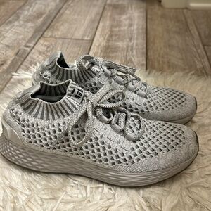 No Bull grey women’s 9.5 tennis shoes - never worn